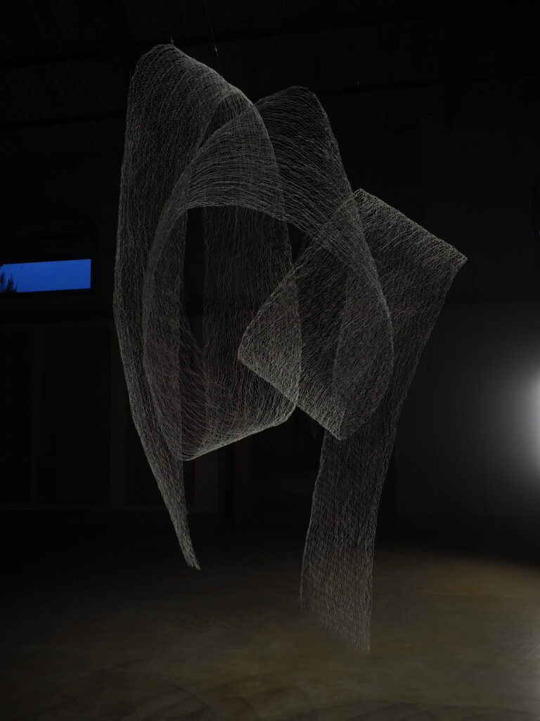 Stellae decorative sculpture by Arturo Álvarez – limited edition handmade in painted metallic mesh